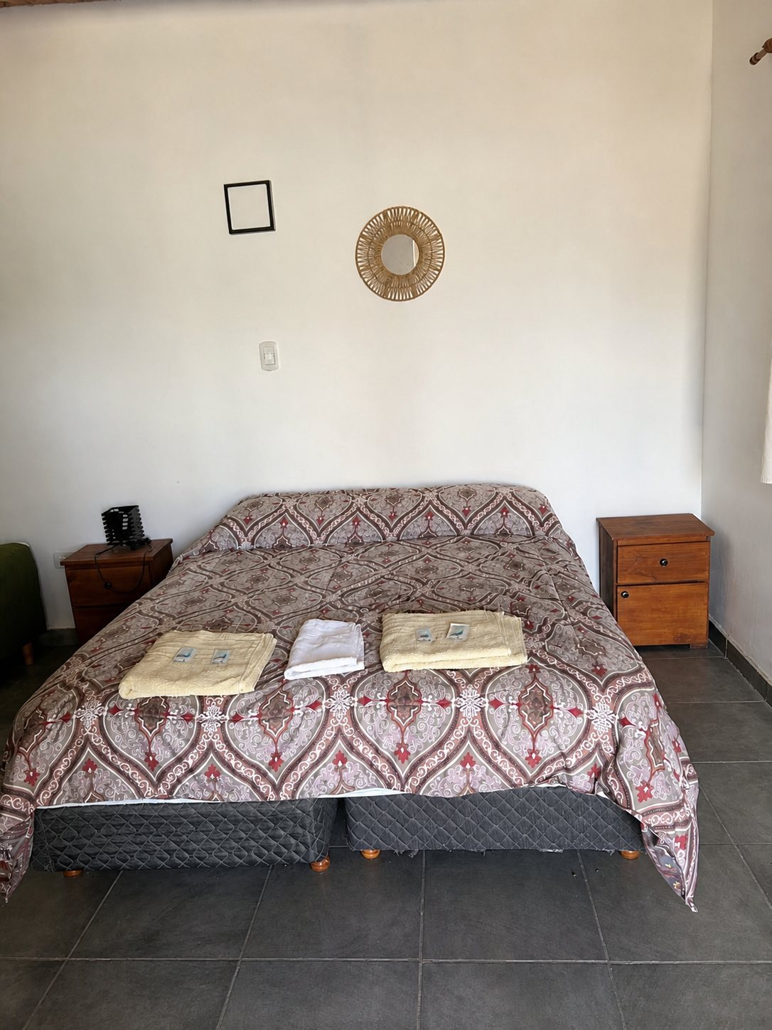 Dormitorio con baño privado de Complejo Rosa Oliva